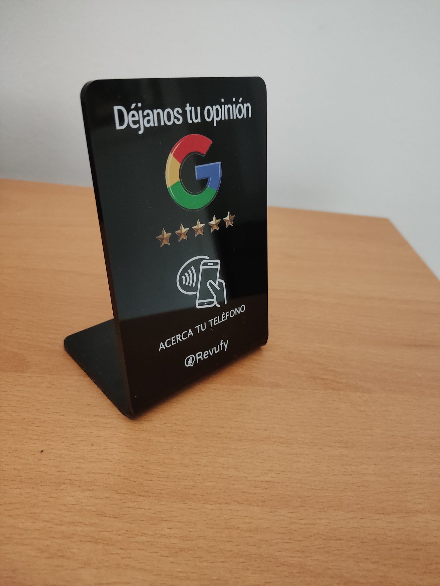 Stand acrílico con NFC para reseñas de Google